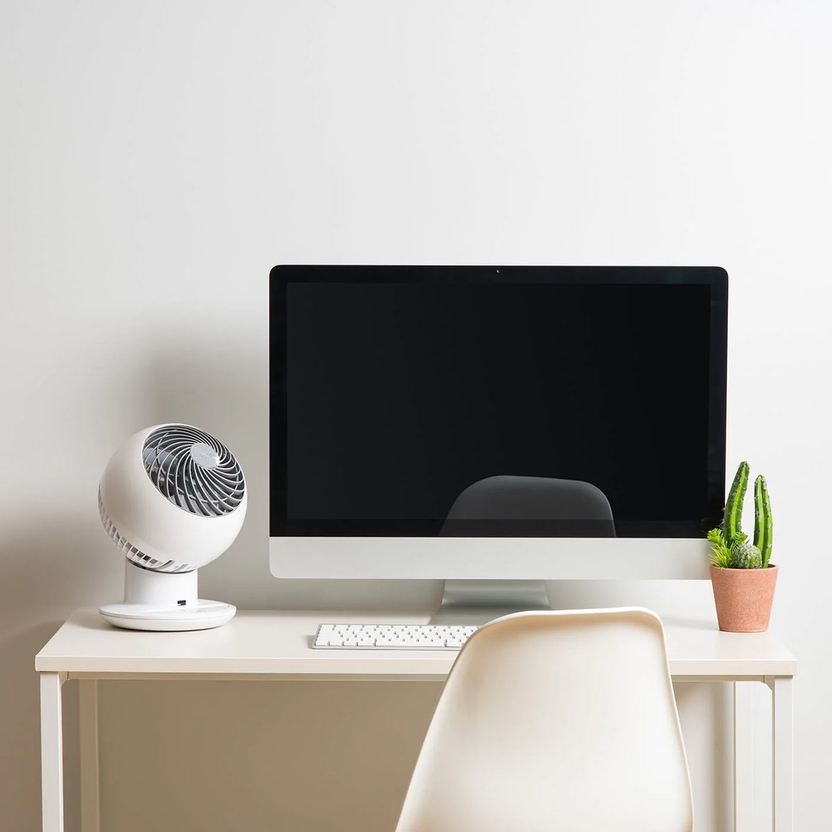White Compact Oscillating Circulating Fan V158