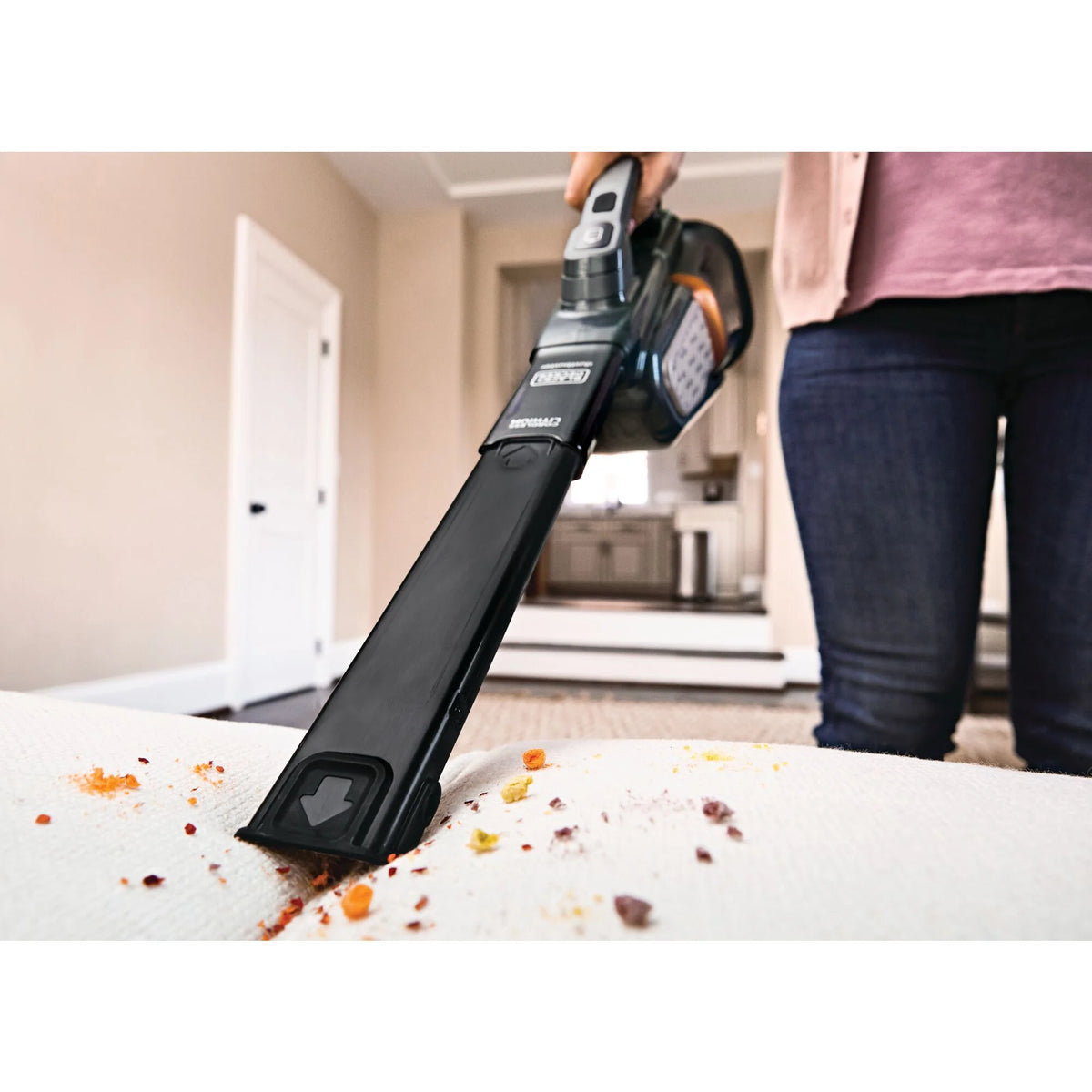 Cordless Handheld Vacuum with Powered Pet Head T78089