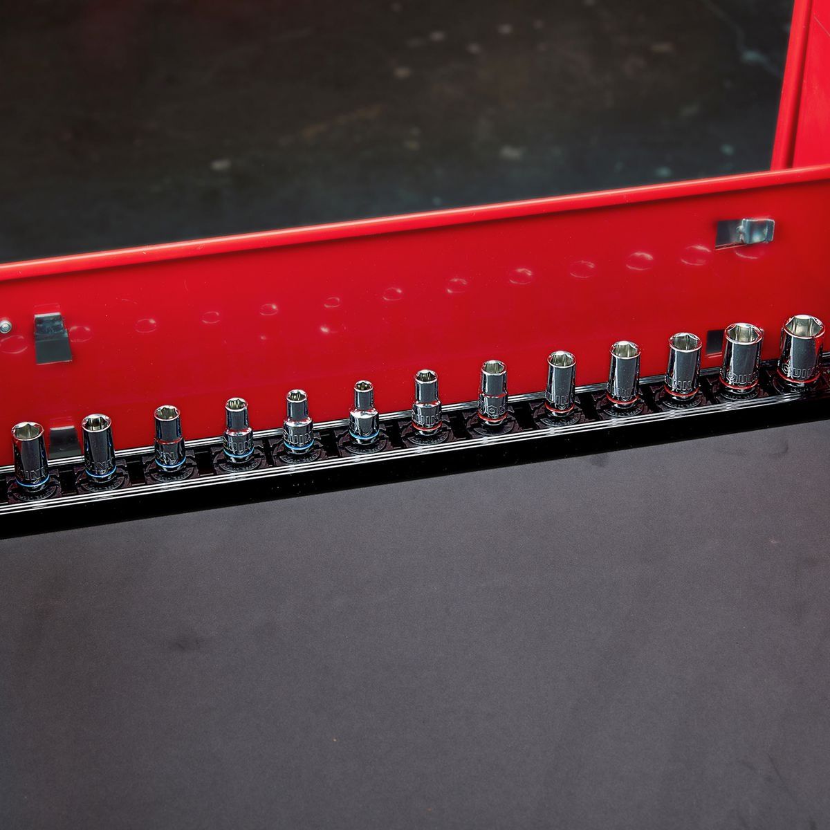 1/4 in. Magnetic Socket Rail with Twist Lock N50059