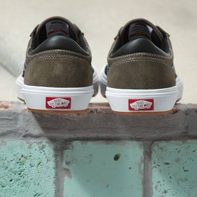 White Skate Shoes H479