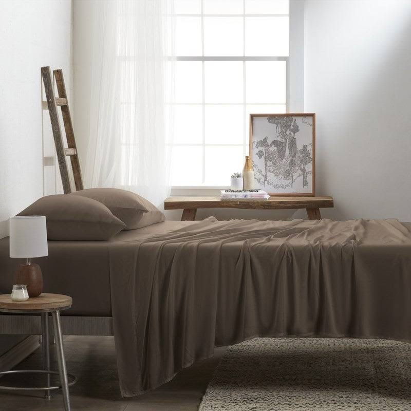 Bamboo 4 Piece California King White Bed Sheet Set G389