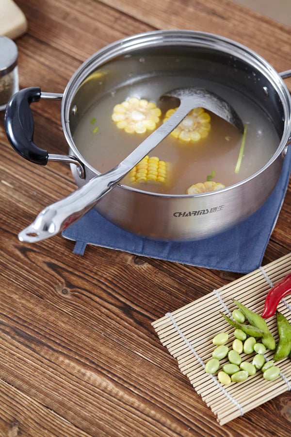 Stainless-Steel Casserole Pot with Glass Lid 22cm O405