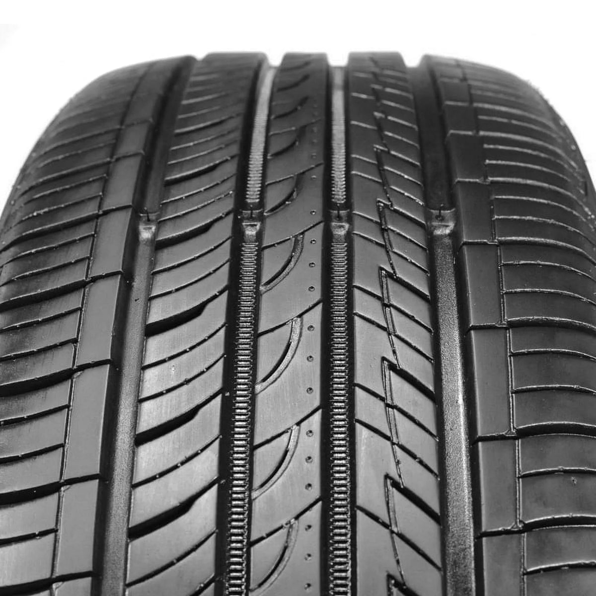225/65R17 All Season Tire Q57736