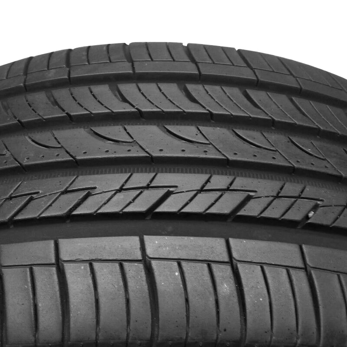 225/65R17 All Season Tire Q57736