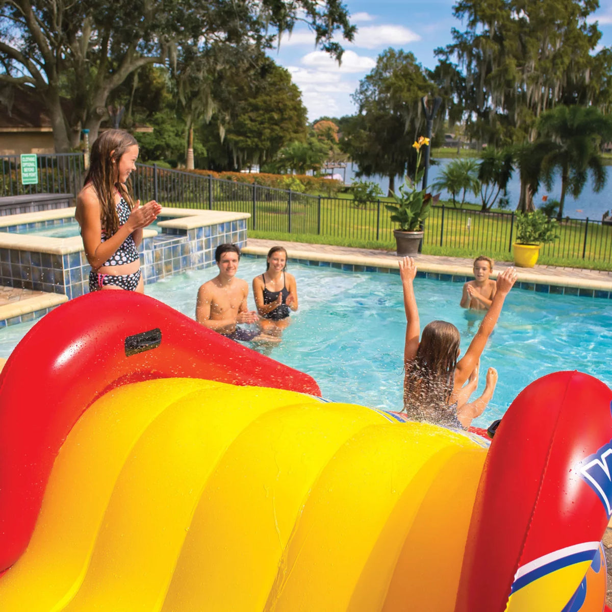 Inflatable Pool Slide with Sprinklers B913