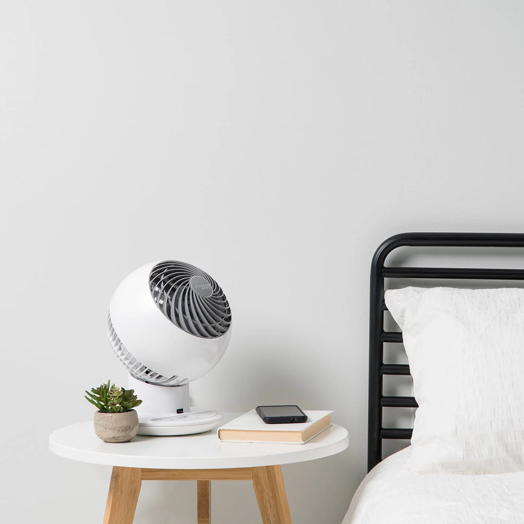 White Compact Oscillating Circulating Fan V158